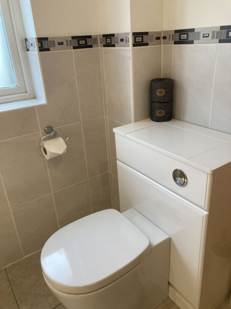 Bathroom. The Nest self catering cottage, Aldeburgh, Suffolk